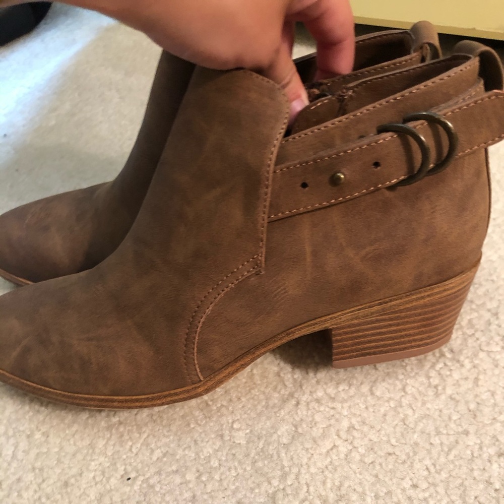 Ankle booties